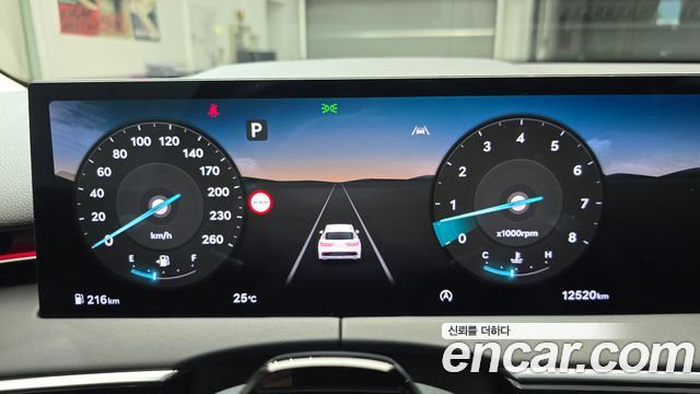 Genesis GV70 2025 — photo 11