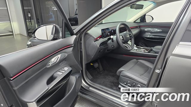 Genesis GV70 2025 — photo 13
