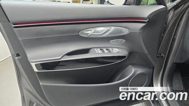 Genesis GV70 2025 — photo 14