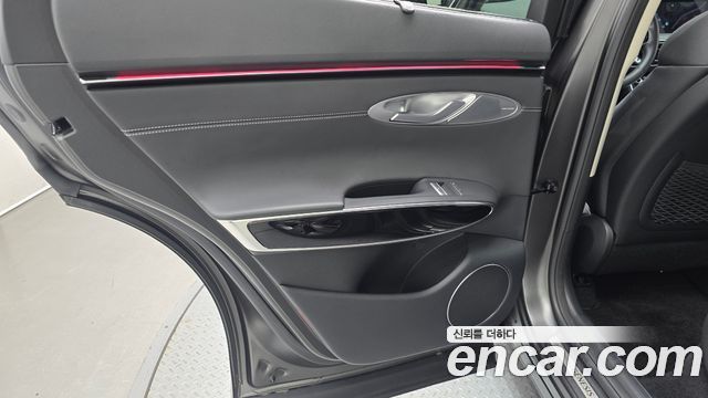 Genesis GV70 2025 — photo 15