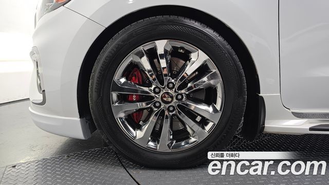 Kia Canival 2018 — photo 5