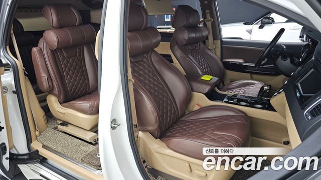 Kia Canival 2018 — photo 16