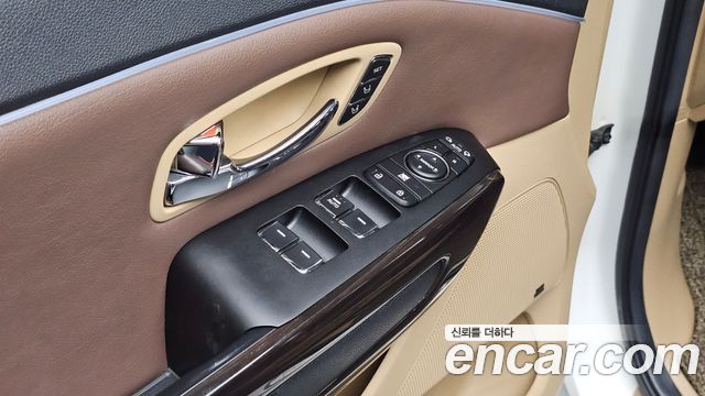 Kia Canival 2018 — photo 30