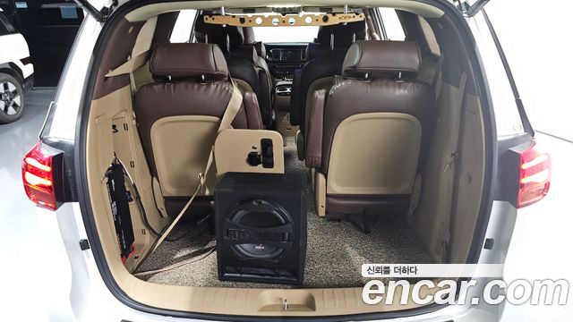 Kia Canival 2018 — photo 32