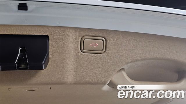 Kia Canival 2018 — photo 33