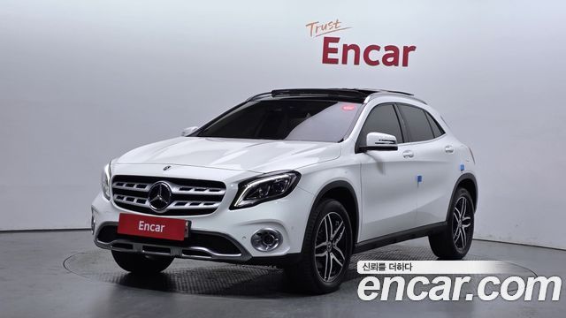 Mercedes-Benz GLA-Class 2019 — photo 1