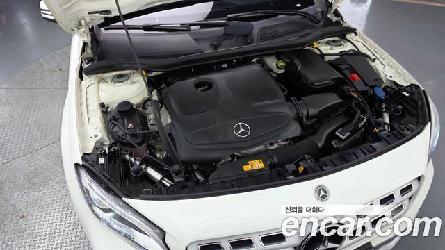 Mercedes-Benz GLA-Class 2019 — photo 6