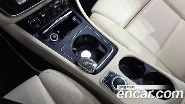 Mercedes-Benz GLA-Class 2019 — photo 12