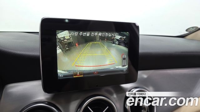 Mercedes-Benz GLA-Class 2019 — photo 20
