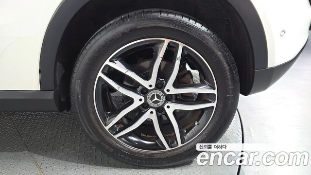 Mercedes-Benz GLA-Class 2019 — photo 7
