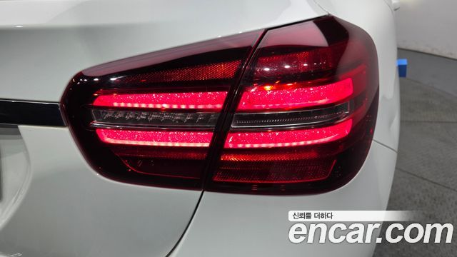 Mercedes-Benz GLA-Class 2019 — photo 9