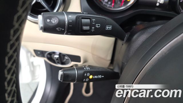 Mercedes-Benz GLA-Class 2019 — photo 27