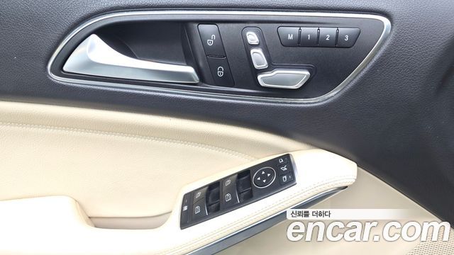 Mercedes-Benz GLA-Class 2019 — photo 28