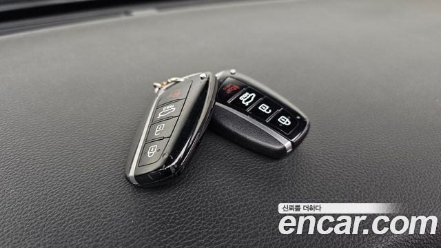 Hyundai Genesis 2016 — photo 22