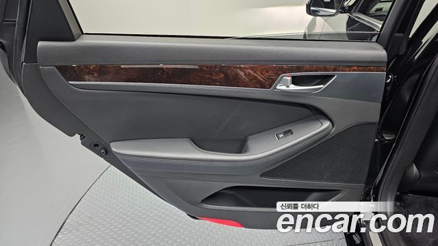 Hyundai Genesis 2016 — photo 15
