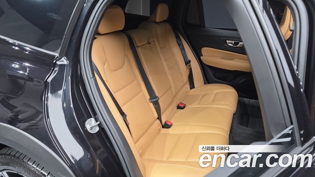Volvo V60 2023 — photo 11