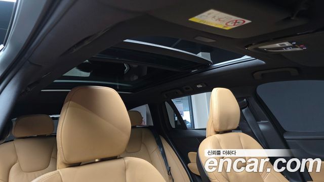 Volvo V60 2023 — photo 13