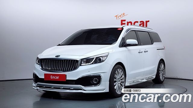 Kia Canival 2016 — photo 1
