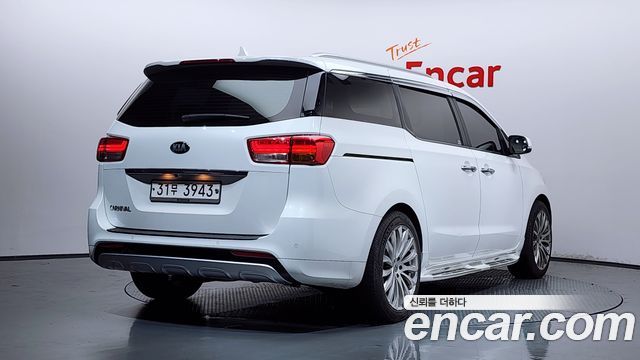 Kia Canival 2016 — photo 2