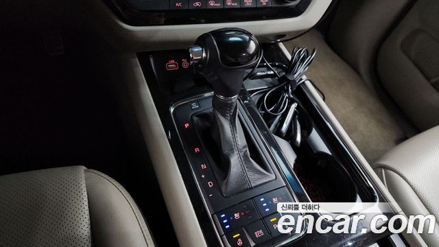 Kia Canival 2016 — photo 12