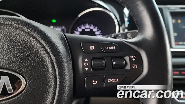 Kia Canival 2016 — photo 22