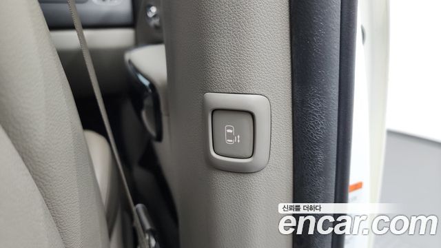 Kia Canival 2016 — photo 15