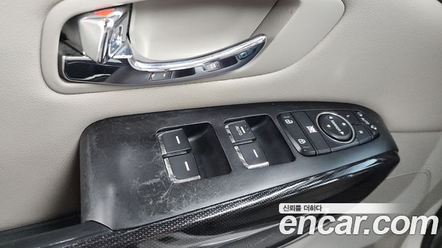Kia Canival 2016 — photo 28