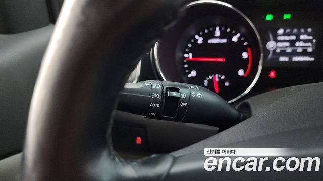 Kia Canival 2016 — photo 29