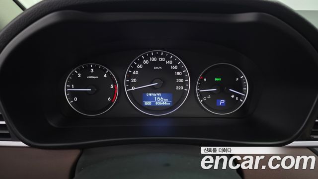 Hyundai Starex 2019 — photo 8
