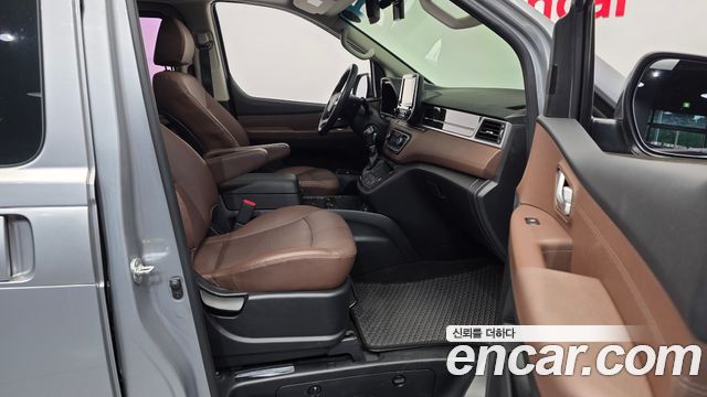 Hyundai Starex 2019 — photo 11