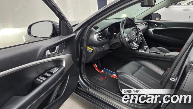 Genesis G70 2018 — photo 10