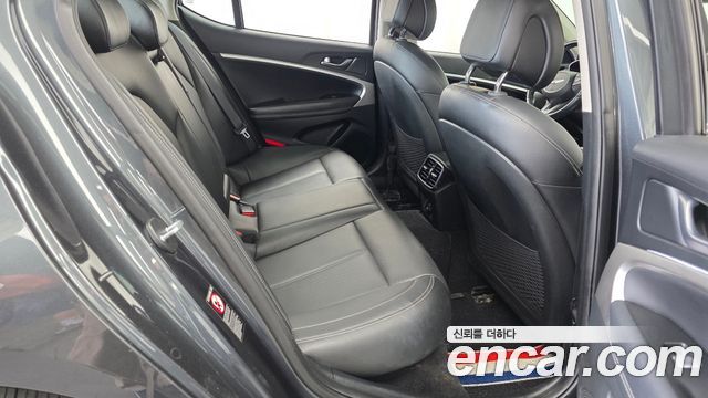 Genesis G70 2018 — photo 12