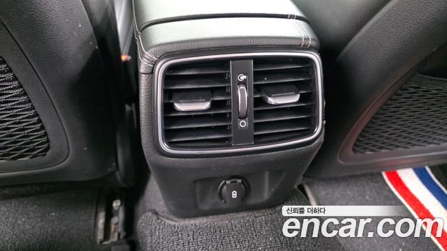 Genesis G70 2018 — photo 19