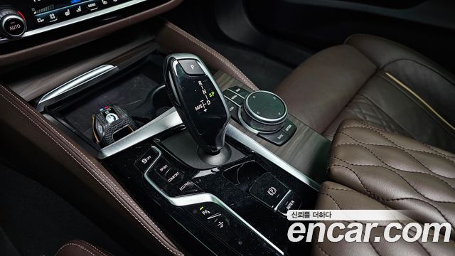 BMW Gran Turismo 2022 — photo 12