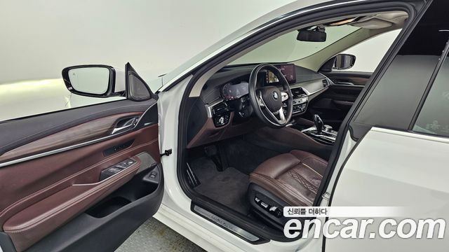 BMW Gran Turismo 2022 — photo 16