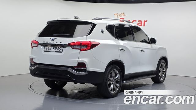 KG Mobility Rexton 2018 — photo 2