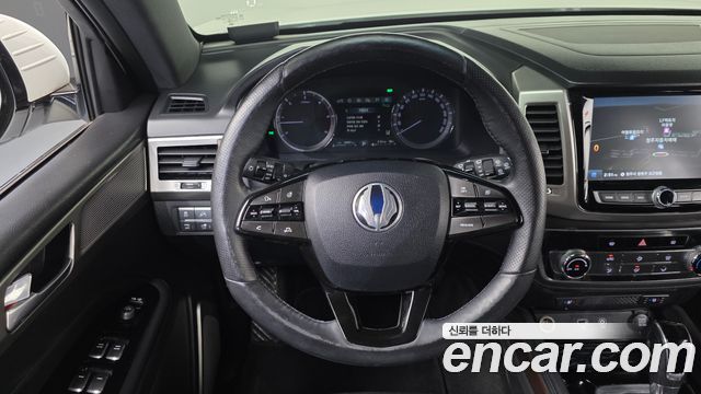 KG Mobility Rexton 2018 — photo 15