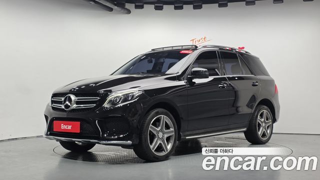 Mercedes-Benz GLE-Class 2016 — photo 33