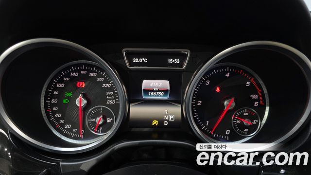 Mercedes-Benz GLE-Class 2016 — photo 11