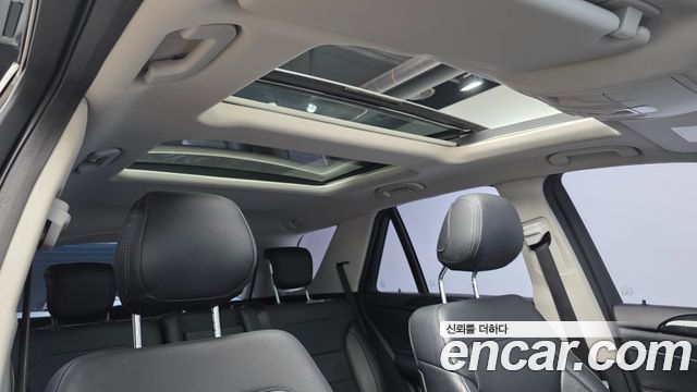 Mercedes-Benz GLE-Class 2016 — photo 19