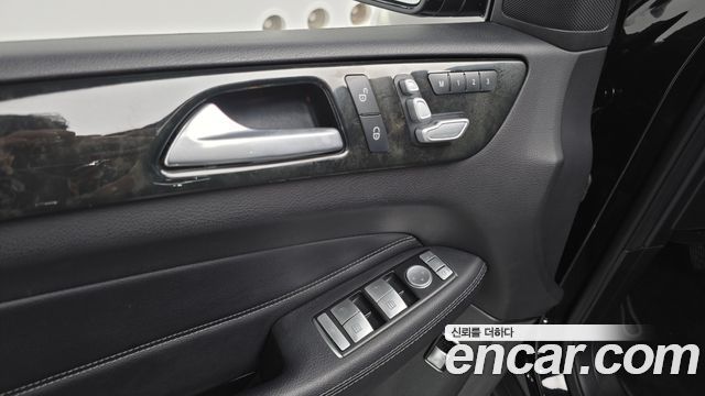 Mercedes-Benz GLE-Class 2016 — photo 20