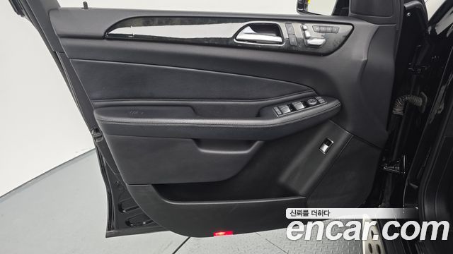 Mercedes-Benz GLE-Class 2016 — photo 27