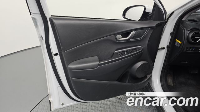 Hyundai Kona 2018 — photo 14