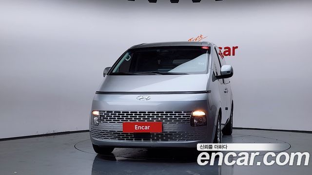 Hyundai Staria 2022 — photo 3