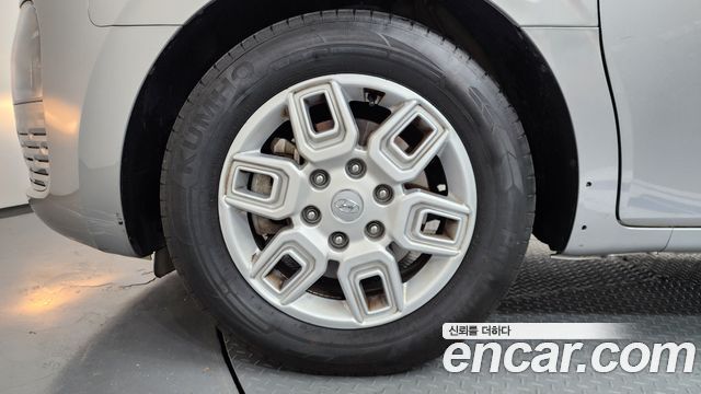 Hyundai Staria 2022 — photo 5