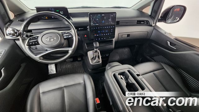 Hyundai Staria 2022 — photo 10