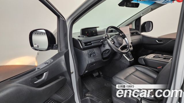 Hyundai Staria 2022 — photo 13