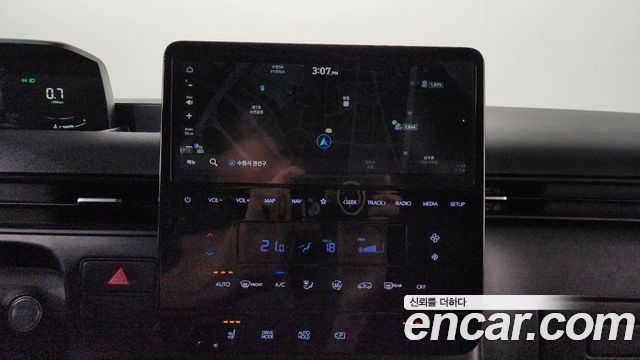 Hyundai Staria 2022 — photo 19