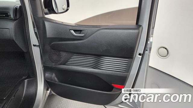 Hyundai Staria 2022 — photo 14