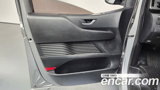 Hyundai Staria 2022 — photo 15
